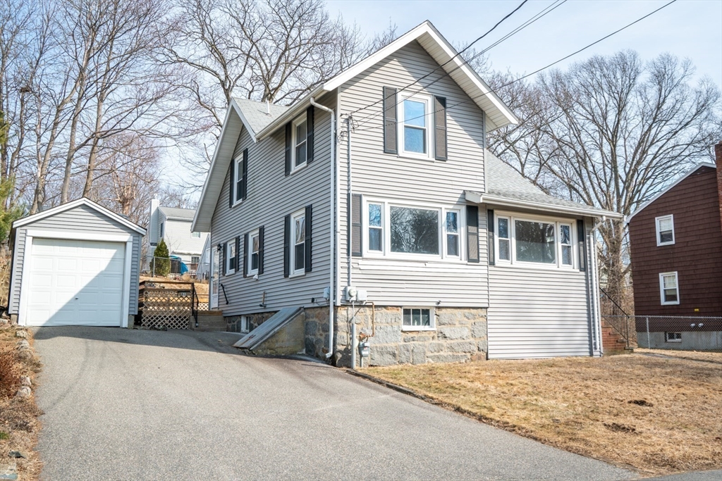 61 Bowditch St