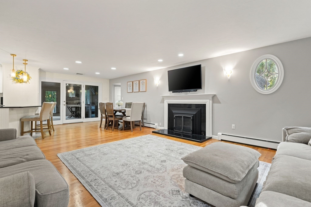19 Longwood Circle