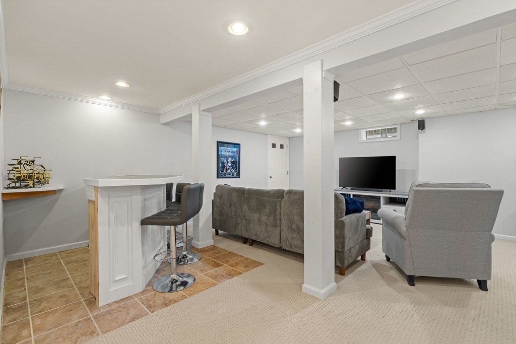 19 Longwood Circle