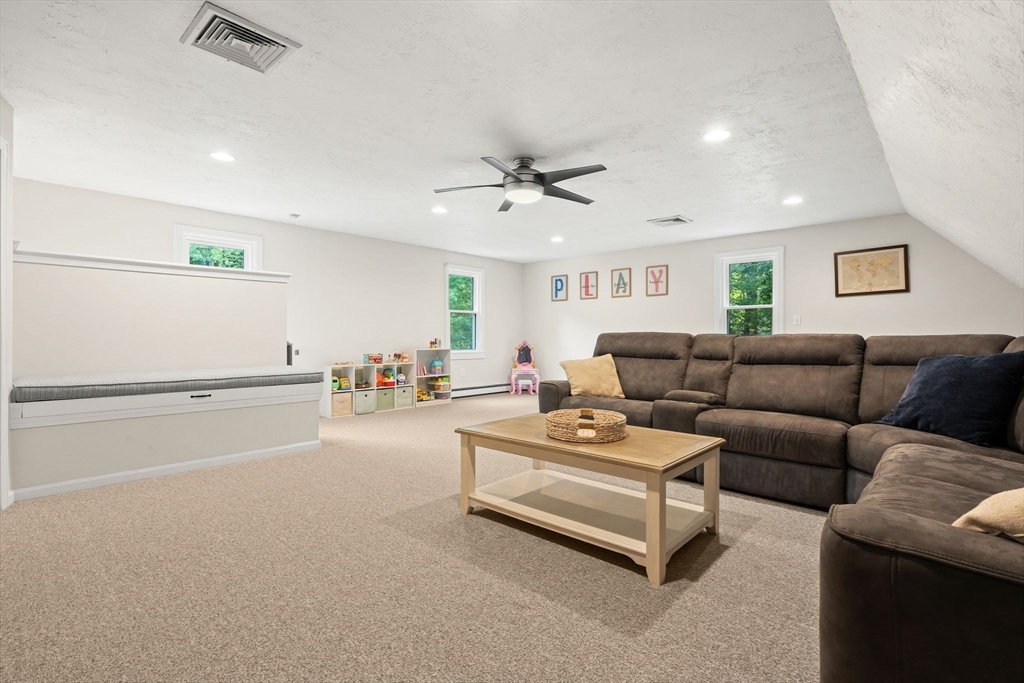 19 Longwood Circle