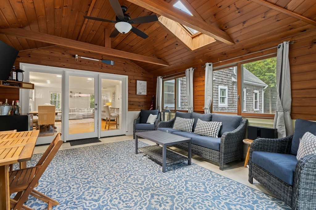 19 Longwood Circle