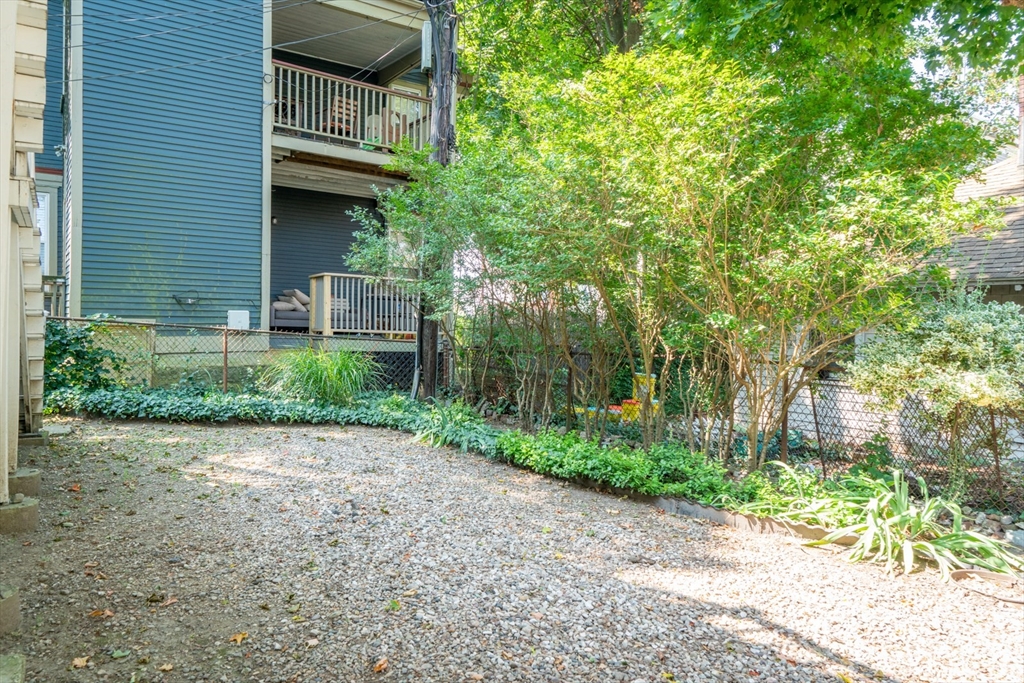 31 Cushing Ave # 1