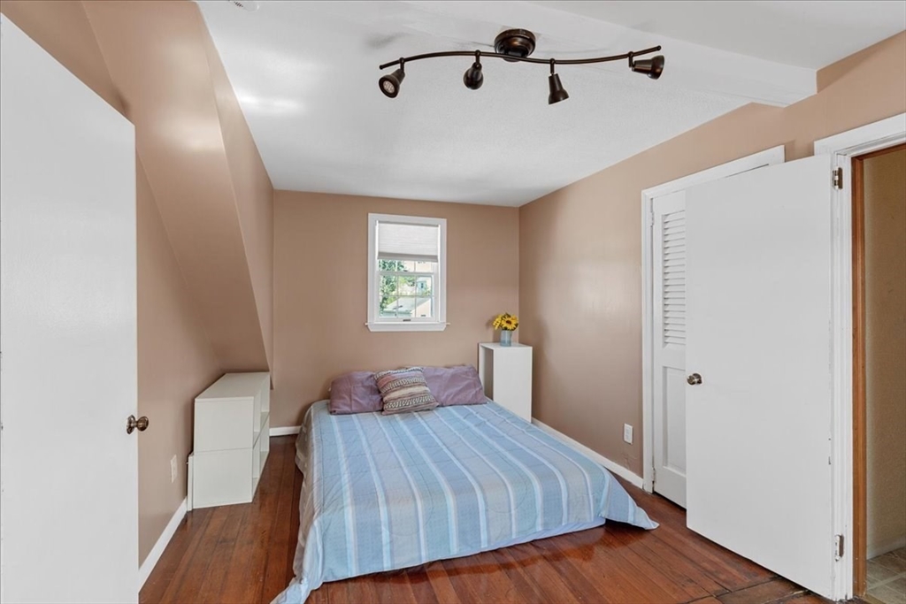 24 Aspinwall Ave