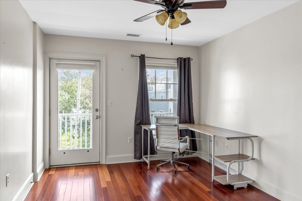 15 Park Ave # 302