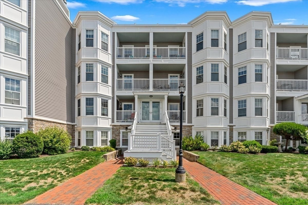 15 Park Ave # 302