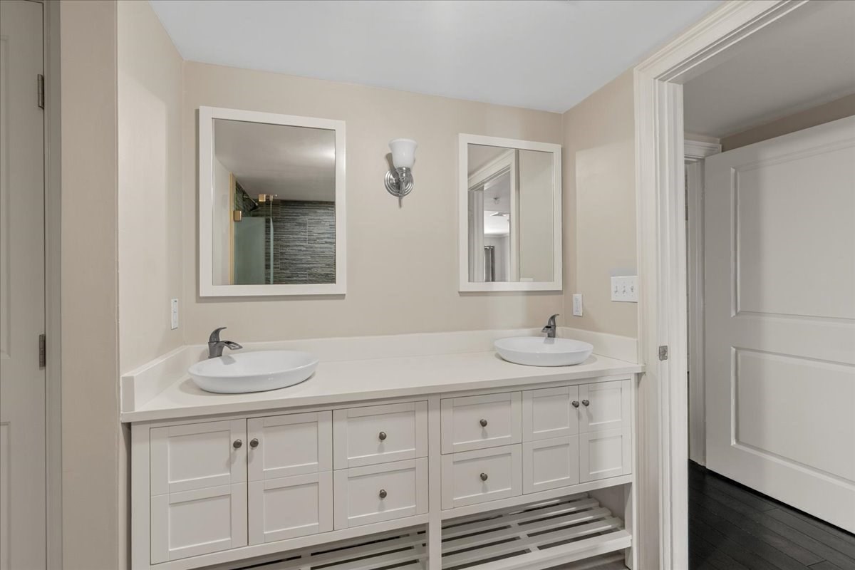 15 Park Ave # 302