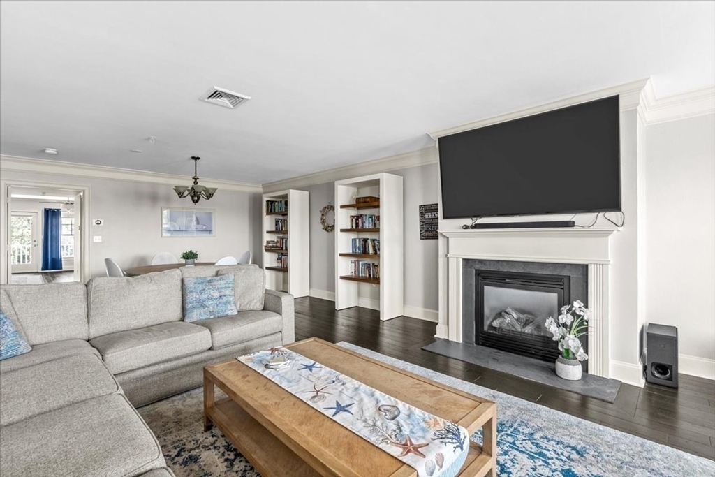 15 Park Ave # 302