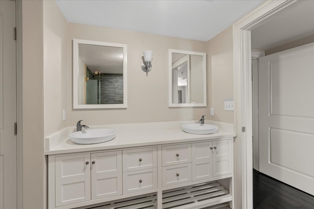 15 Park Ave # 302