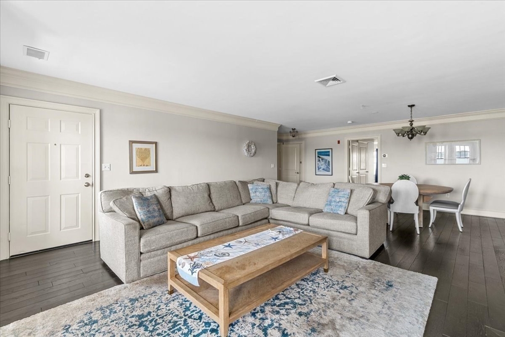 15 Park Ave # 302