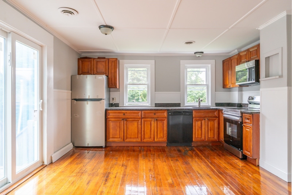 218 Standish Ave