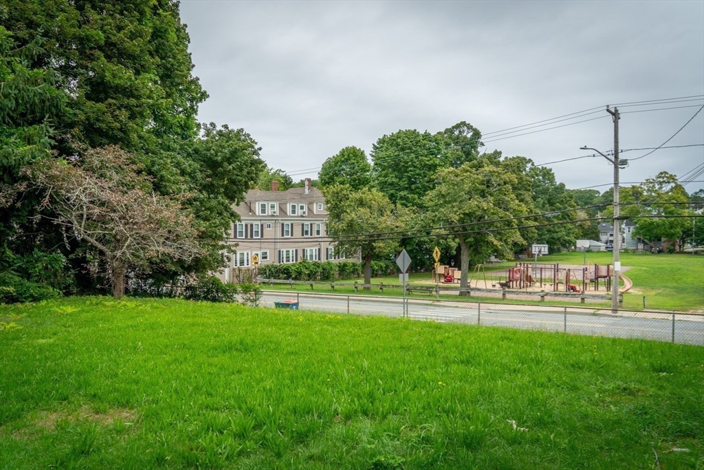 218 Standish Ave