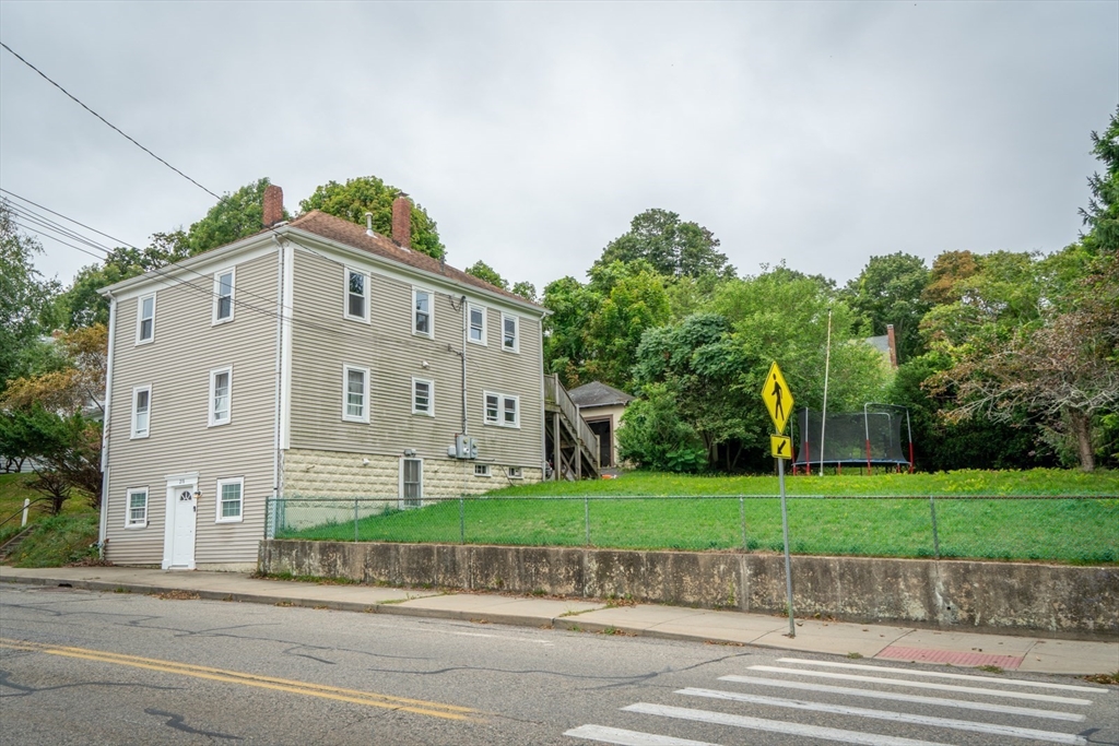 218 Standish Ave