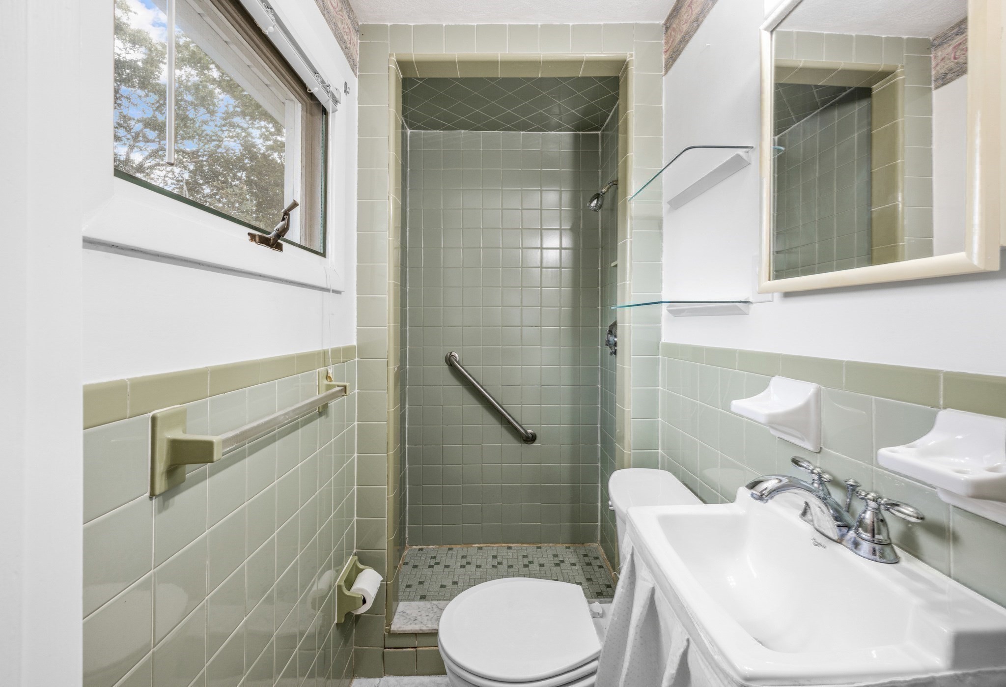 61 Edgemont Rd