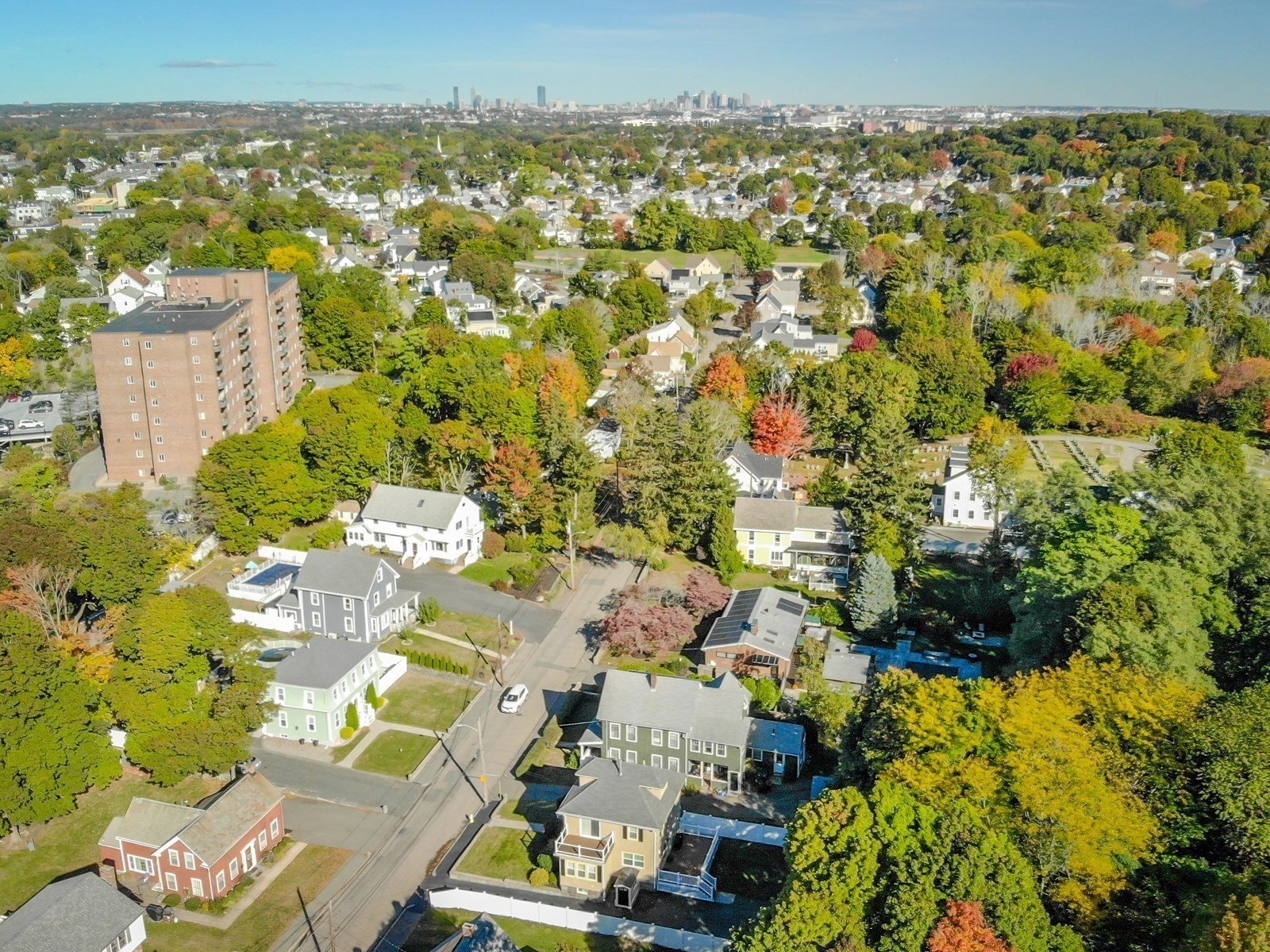 102 Hall Pl