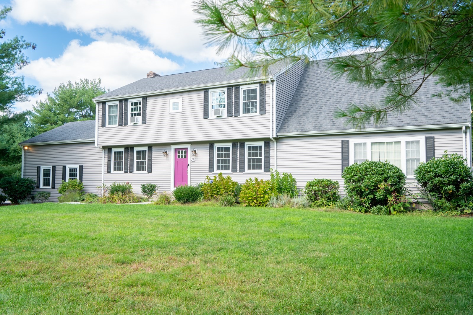 37 Germaine Dr North Attleboro MA