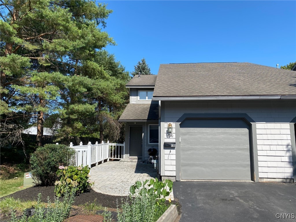 490 Summerhaven Drive North