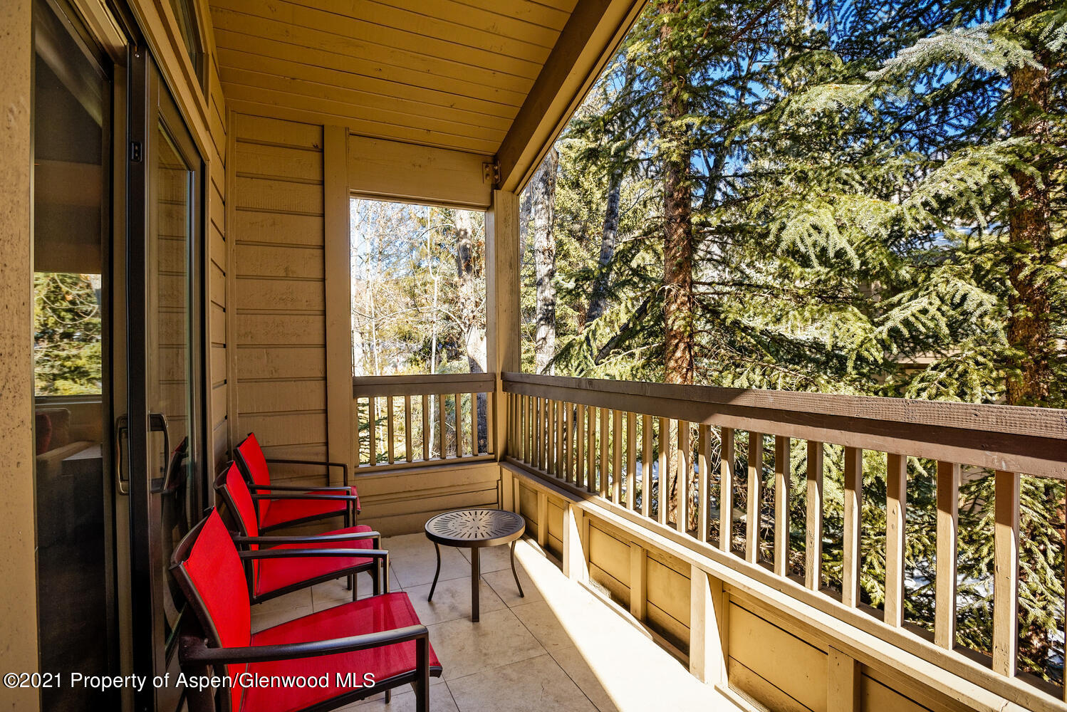610 S W End Street, C301