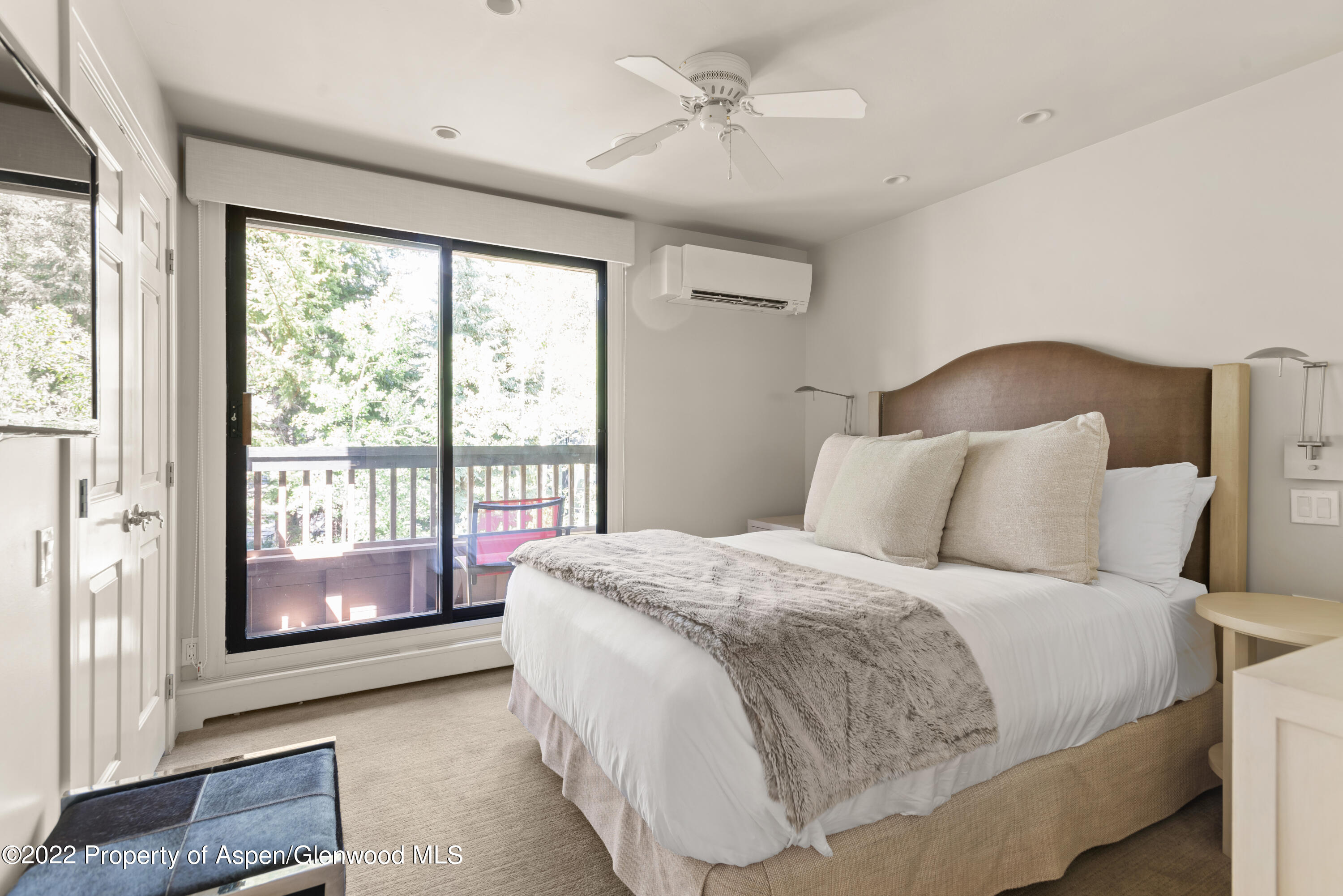 610 S W End Street, C301