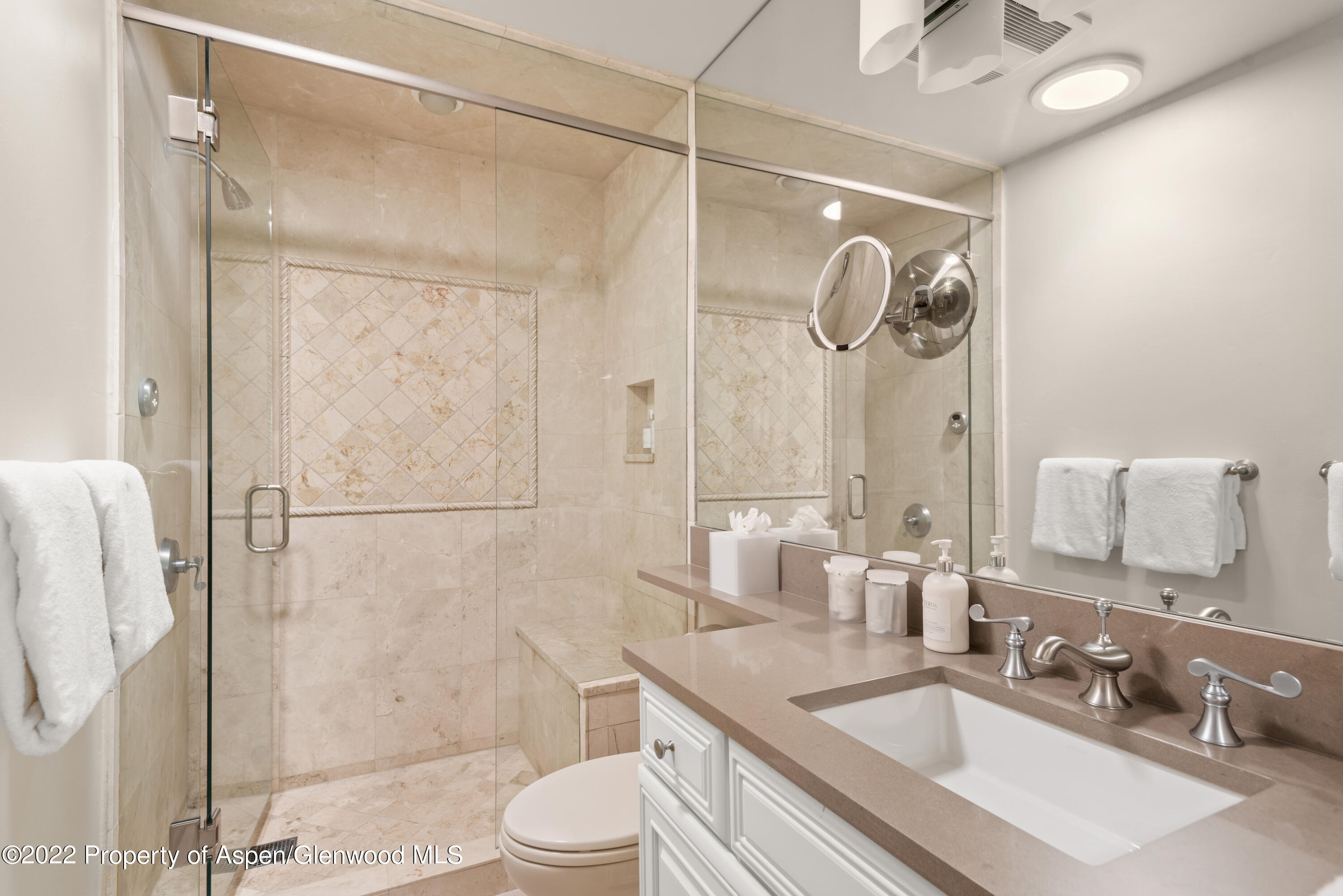 610 S W End Street, C301
