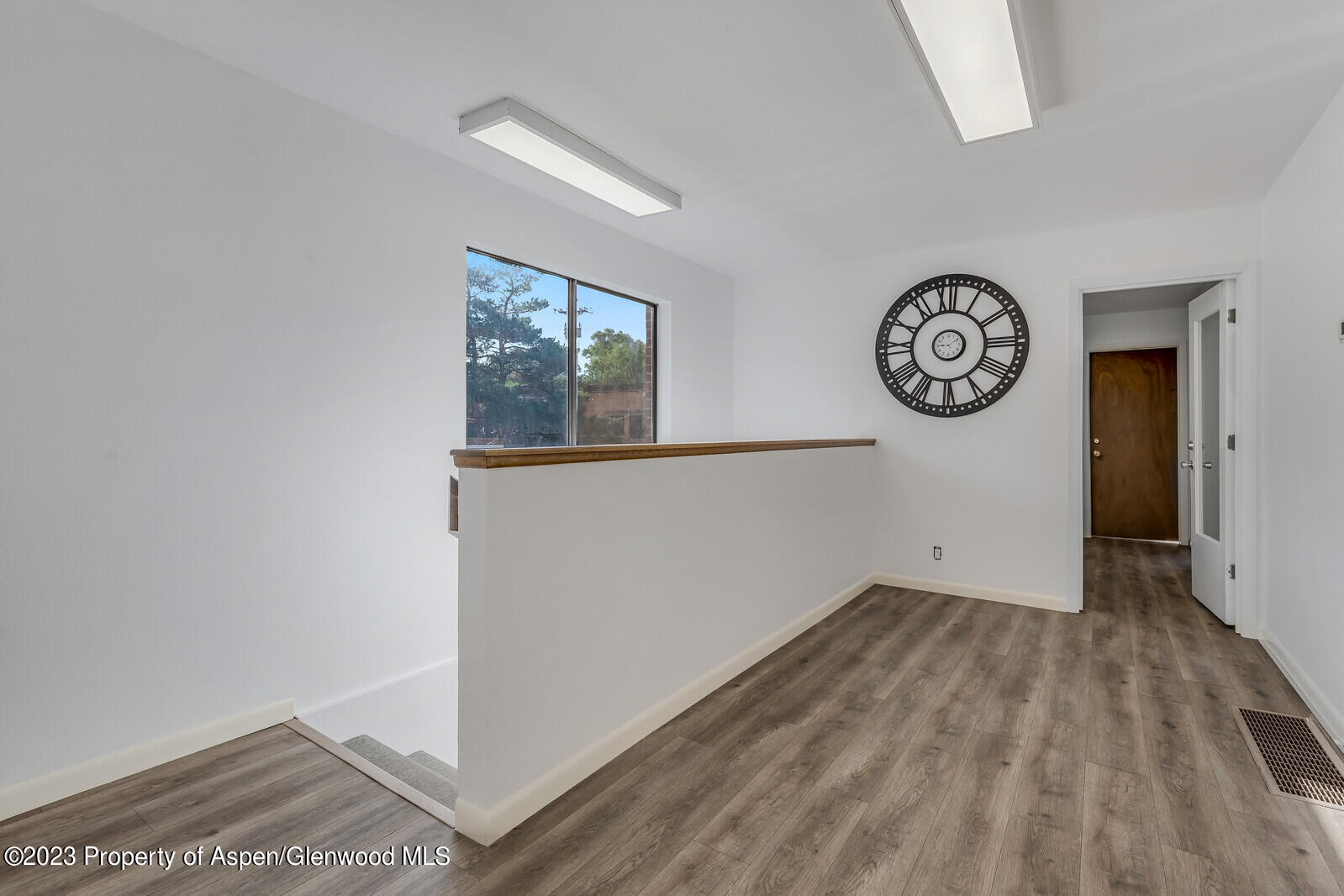 214 Midland Avenue, Second Floor