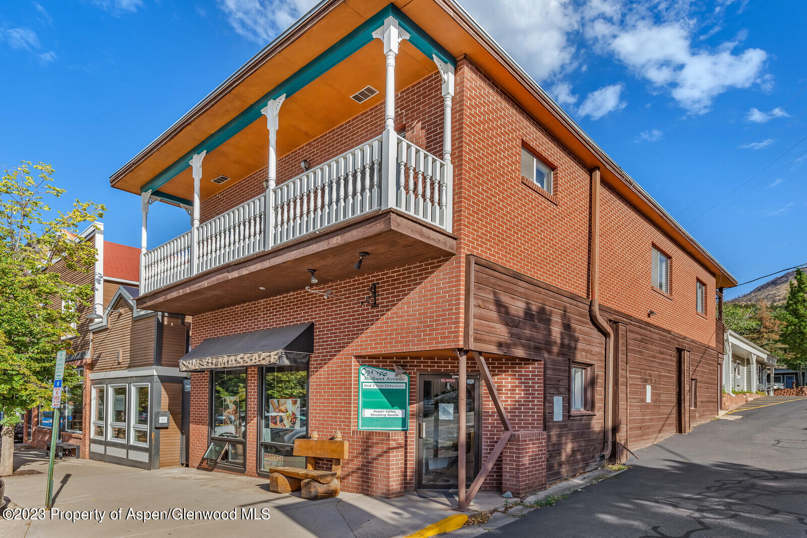 214 Midland Avenue, Second Floor