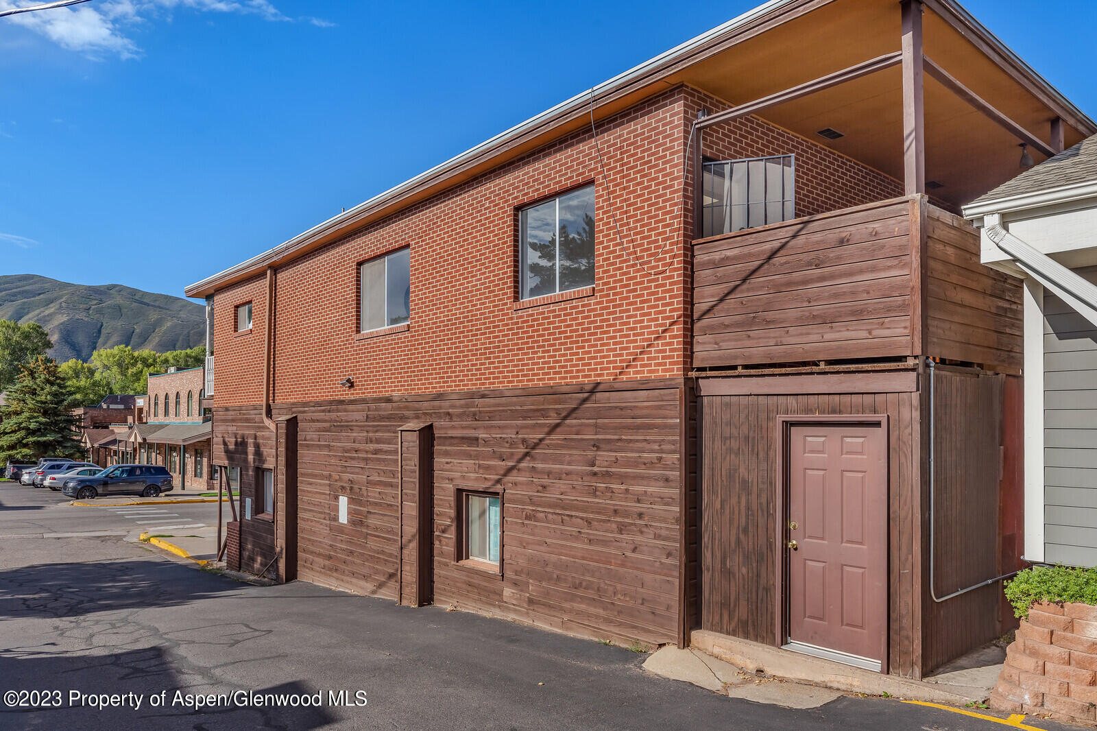 214 Midland Avenue, Second Floor