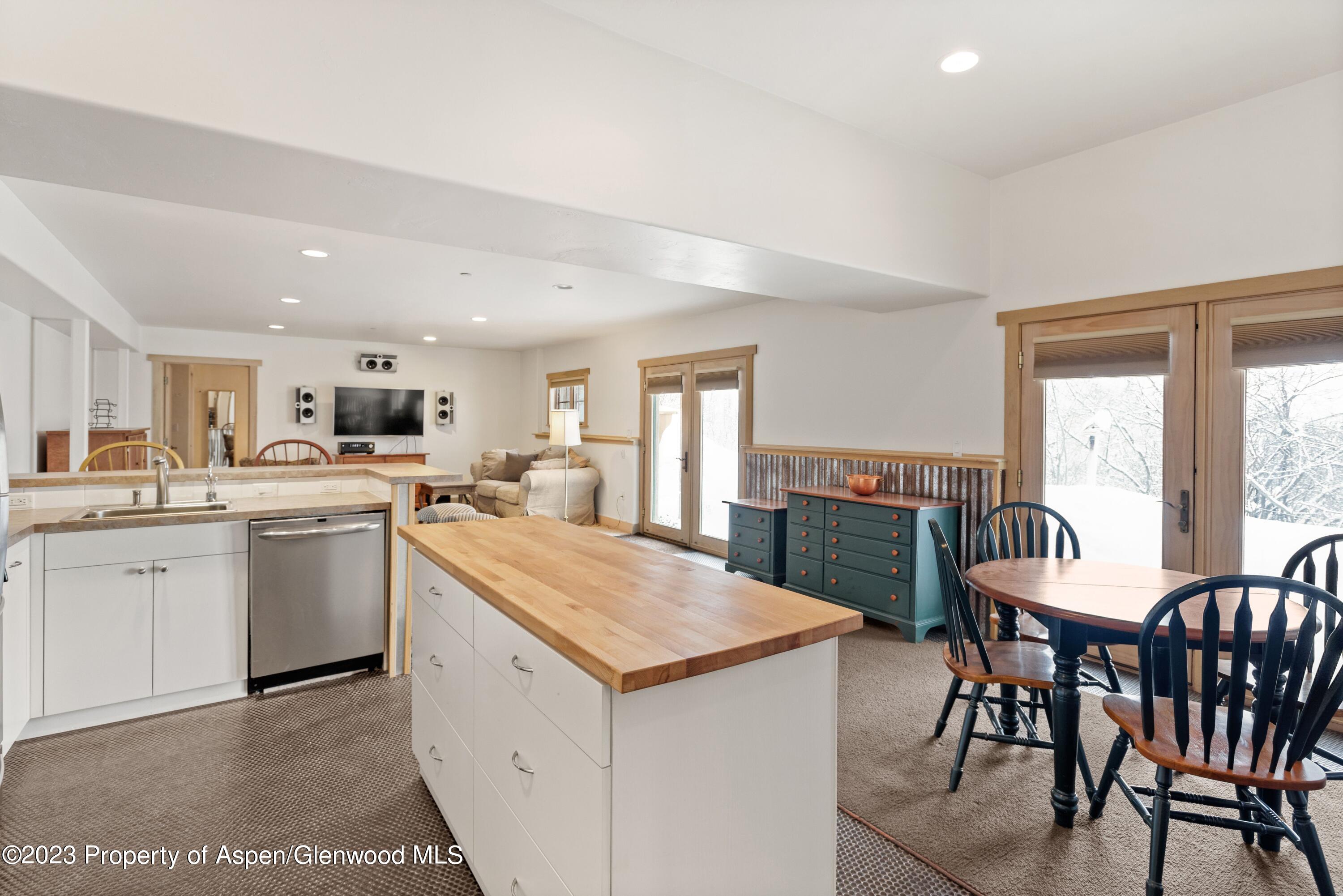 1901 W Buttermilk Road