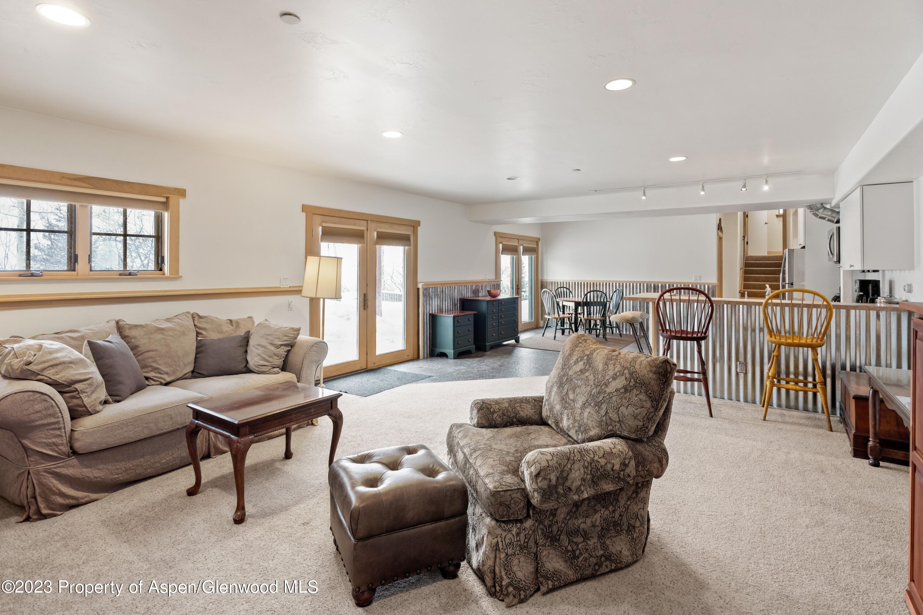 1901 W Buttermilk Road