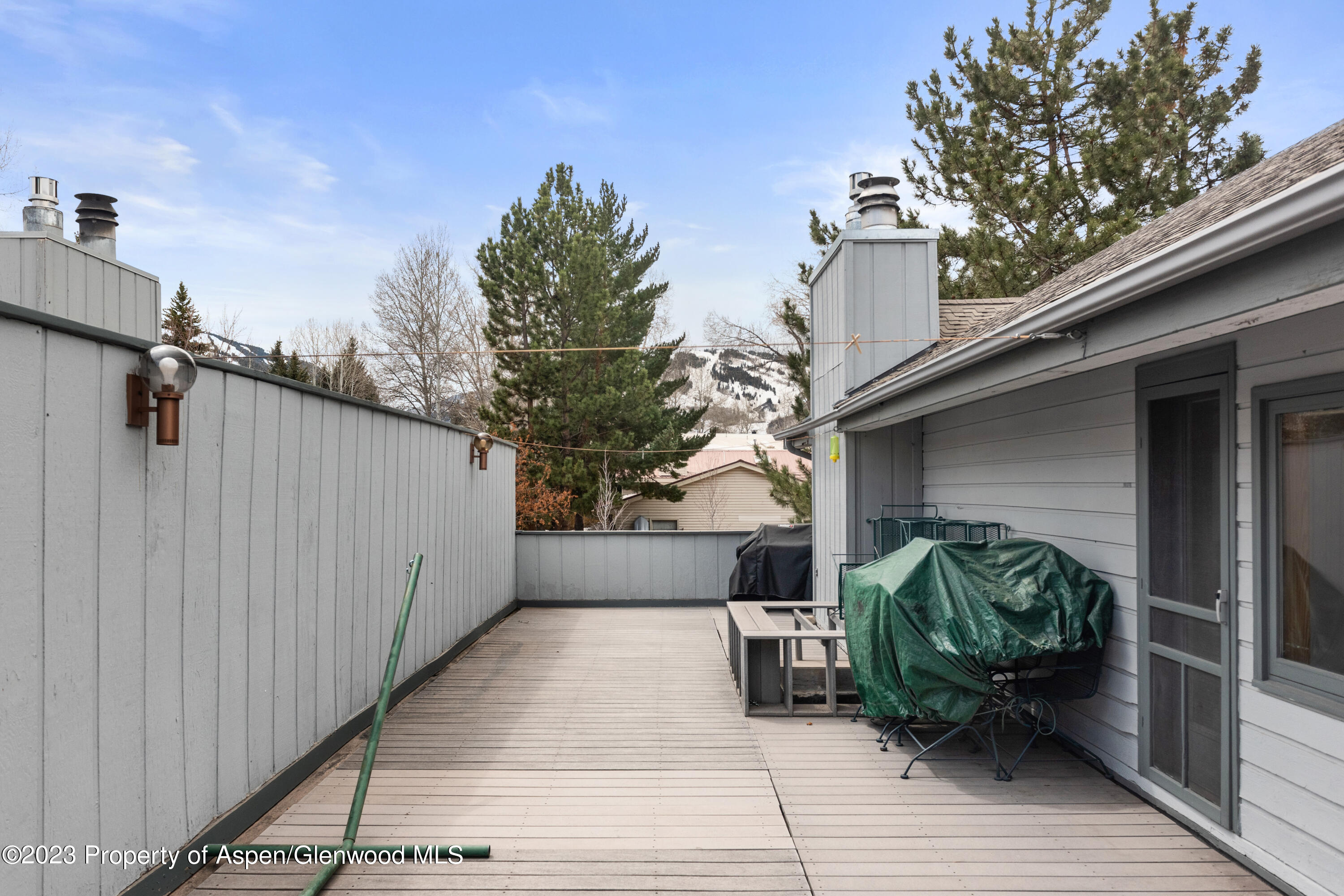 864 Cemetery Lane