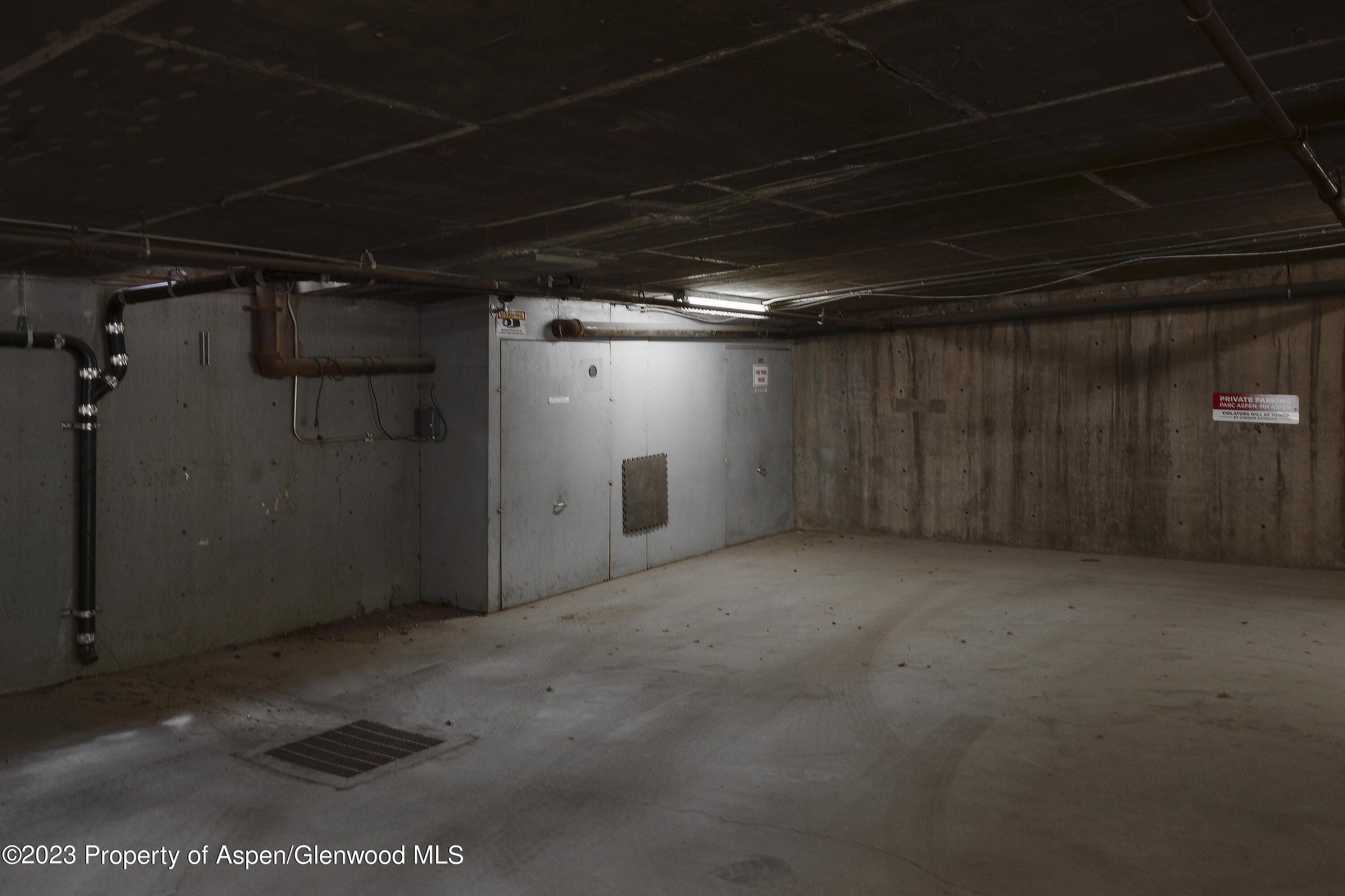 215 S Monarch Street, PCU8