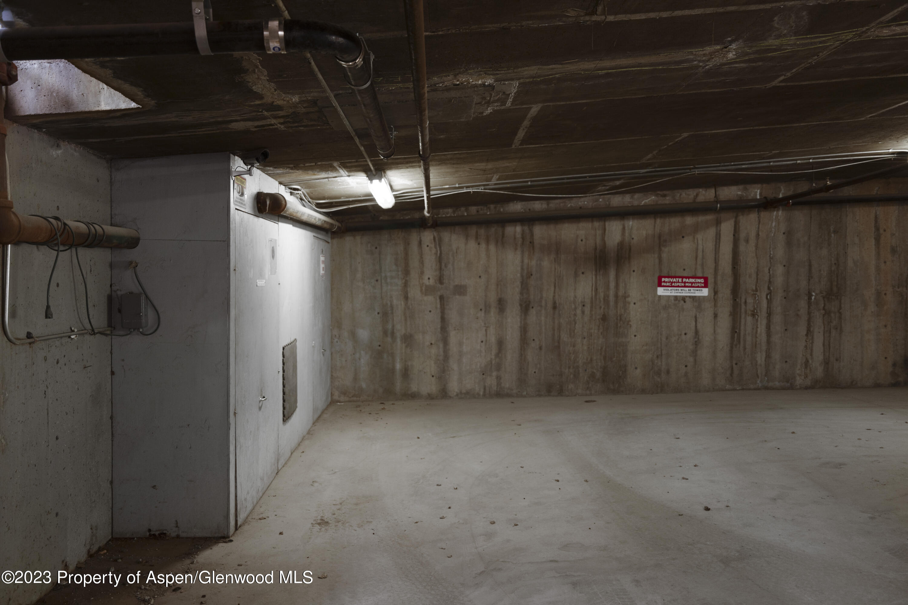 215 S Monarch Street, PCU8