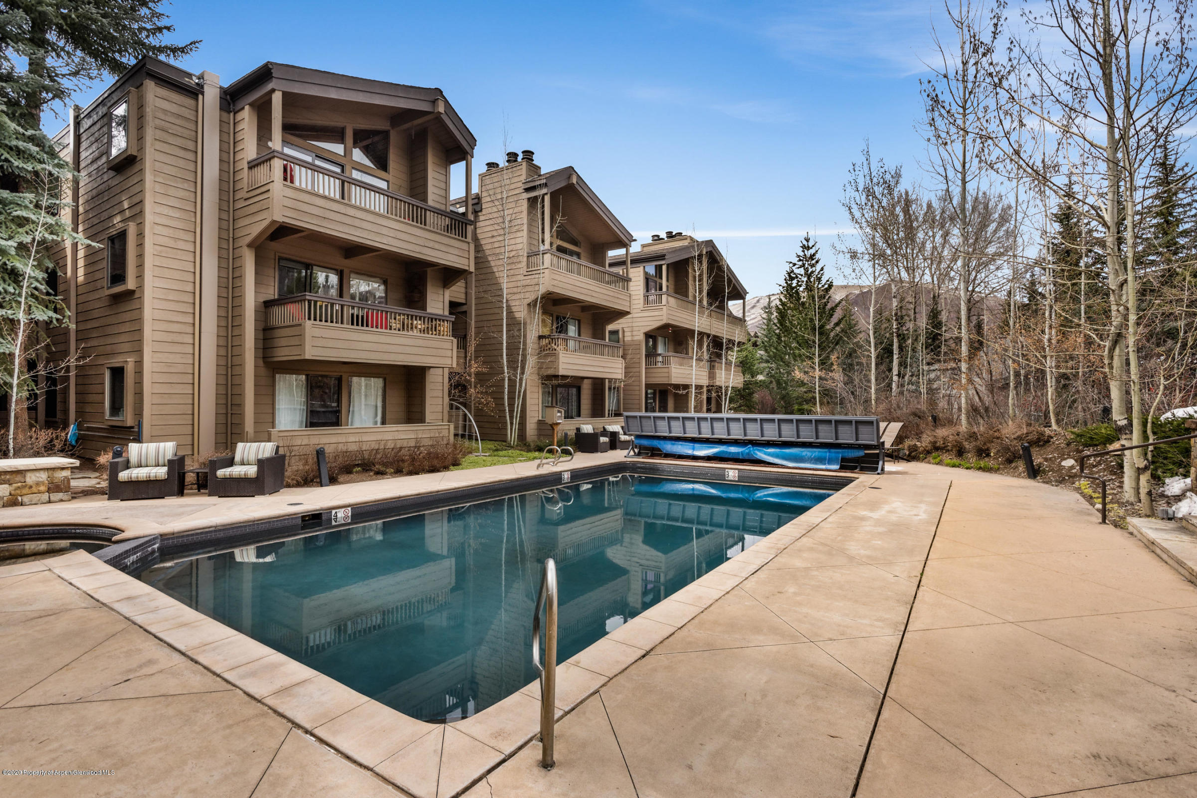 610 S West End Street, K103