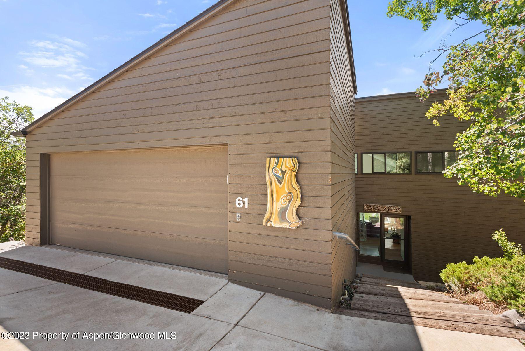 61 Oak Ridge Lane