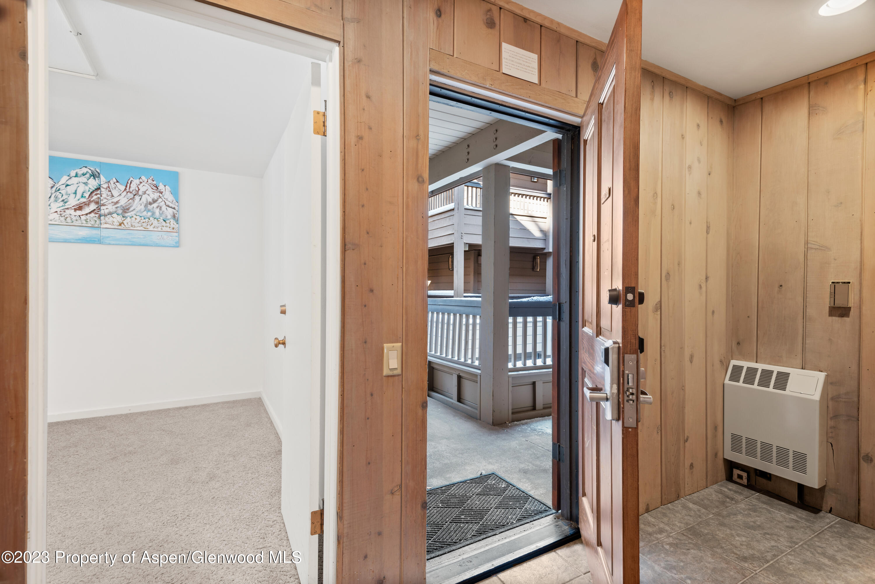 610 S West End Street, G205