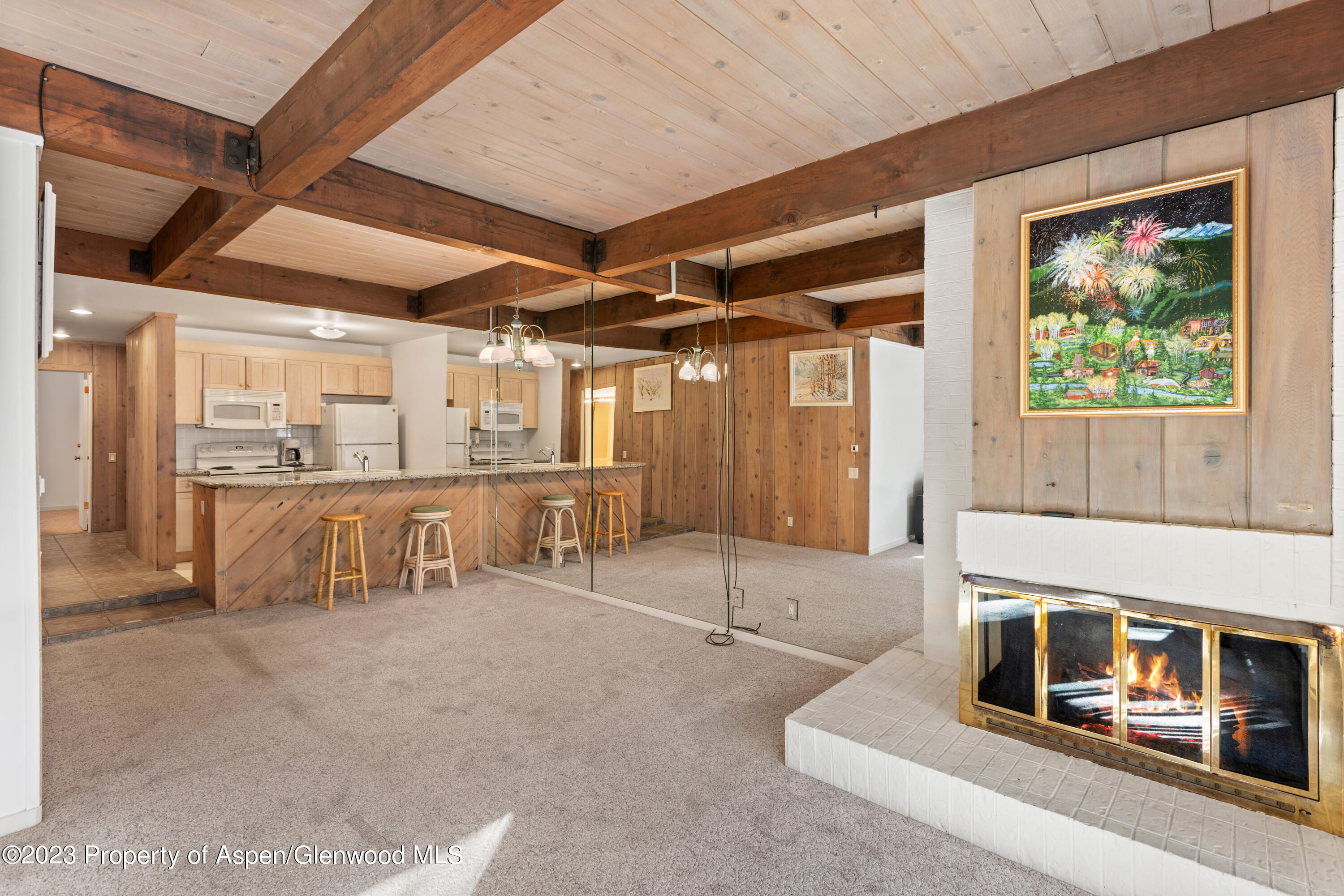 610 S West End Street, G205