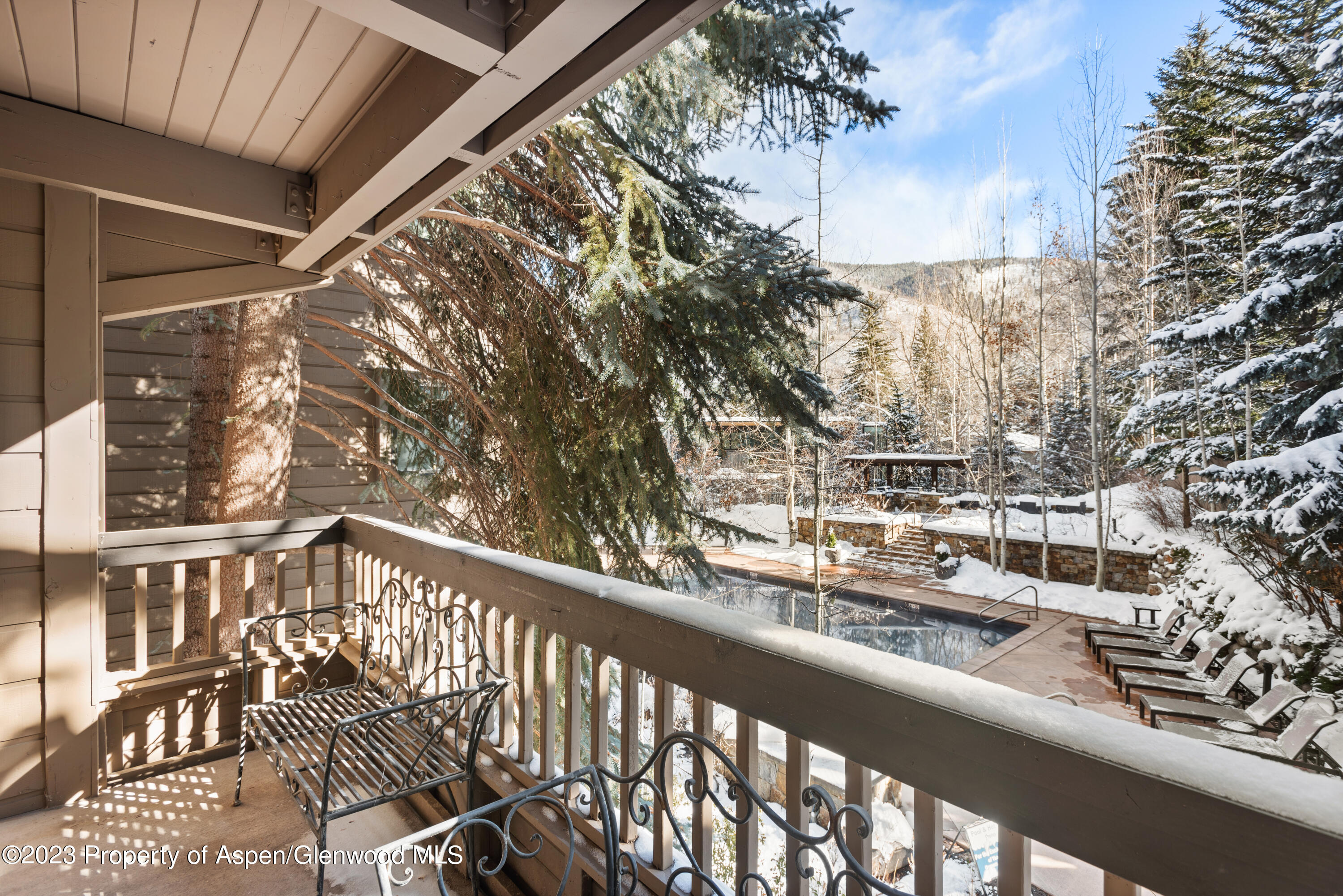 610 S West End Street, G205