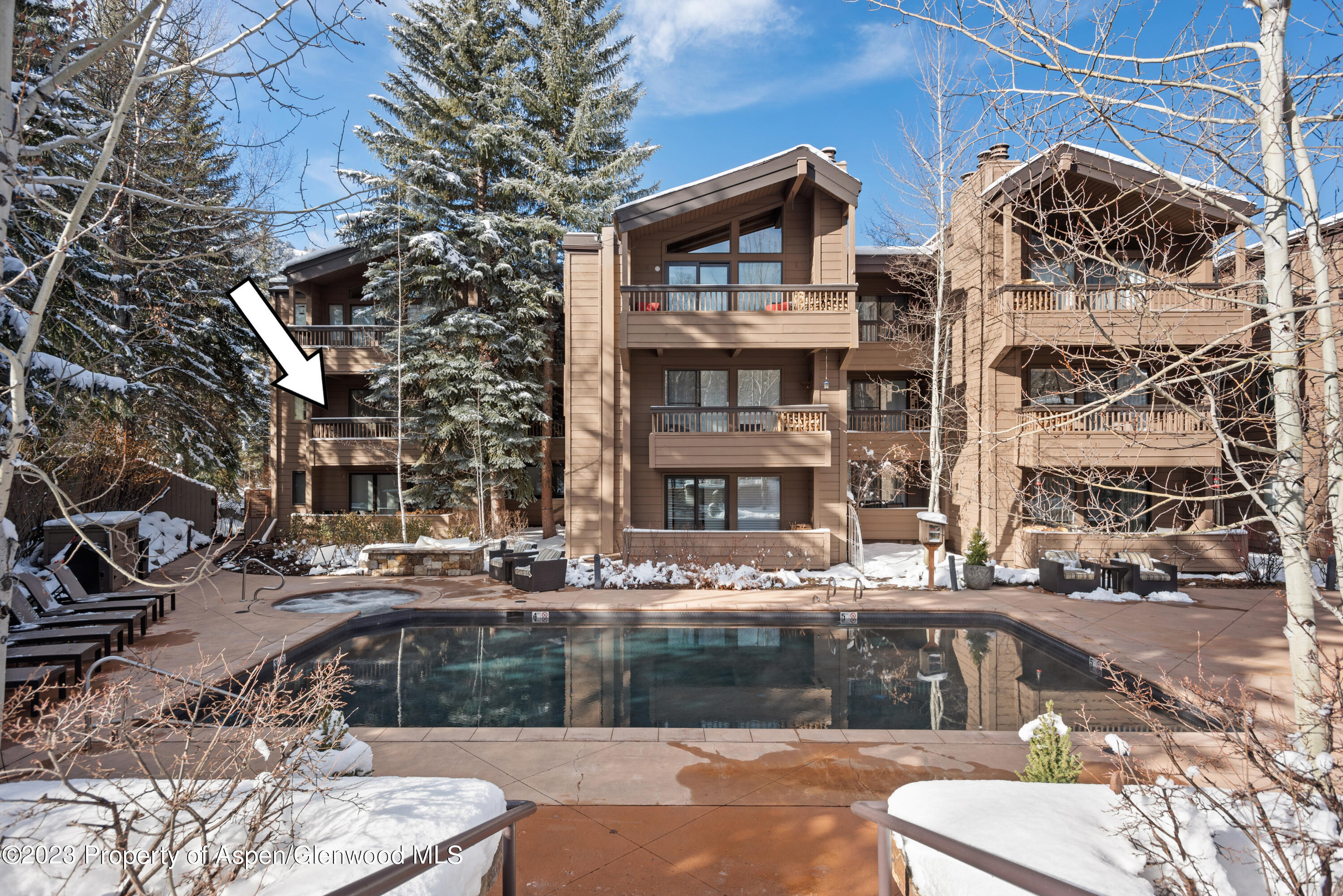 610 S West End Street, G205