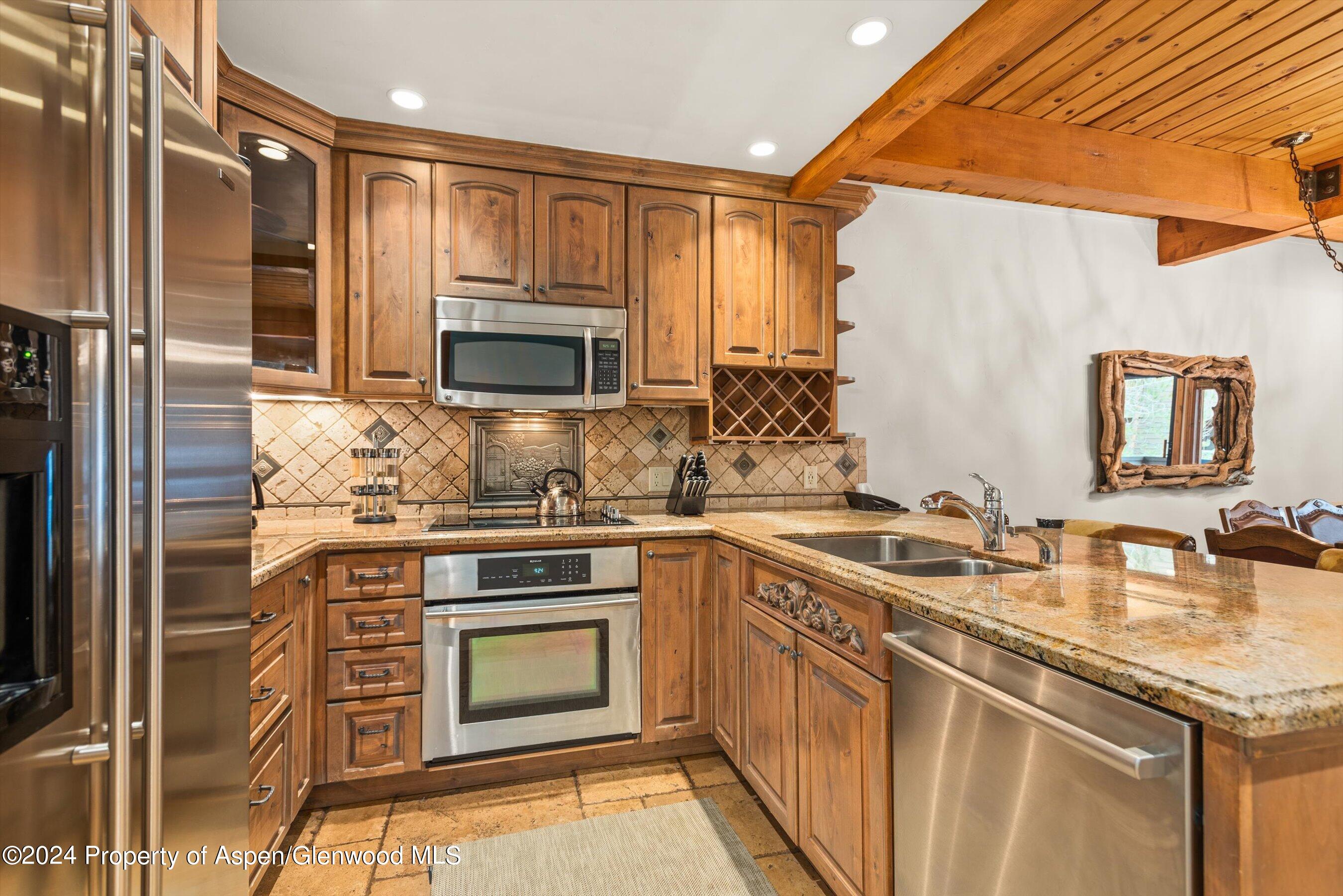 610 S West End Street, D201