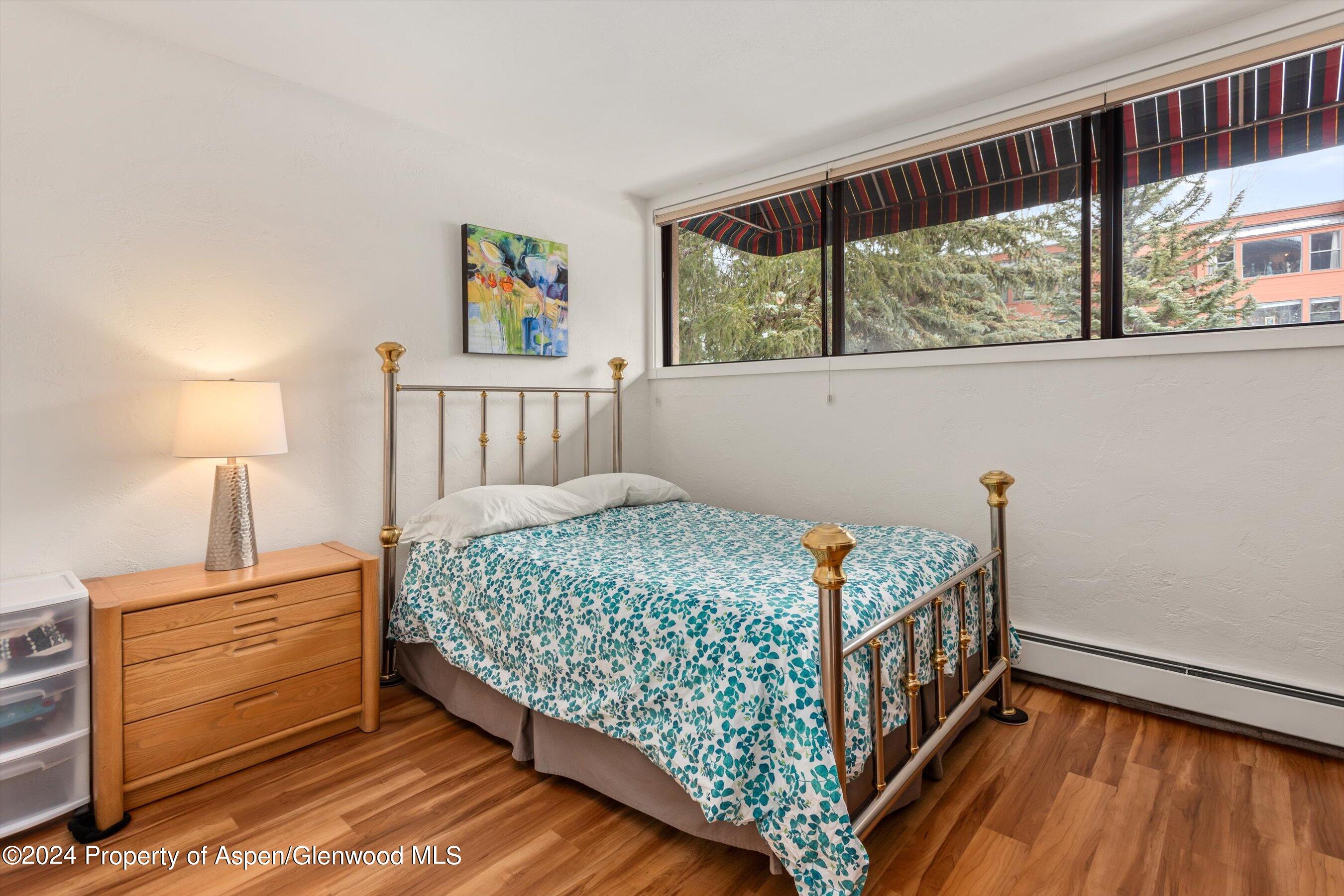 723 Vine Street, 723