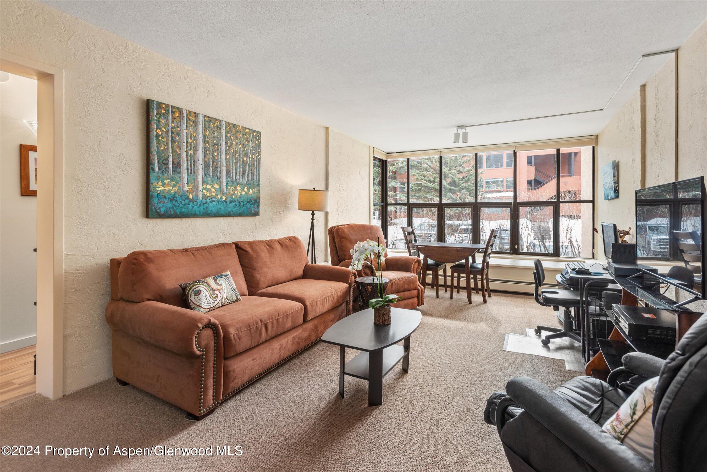 723 Vine Street, 723