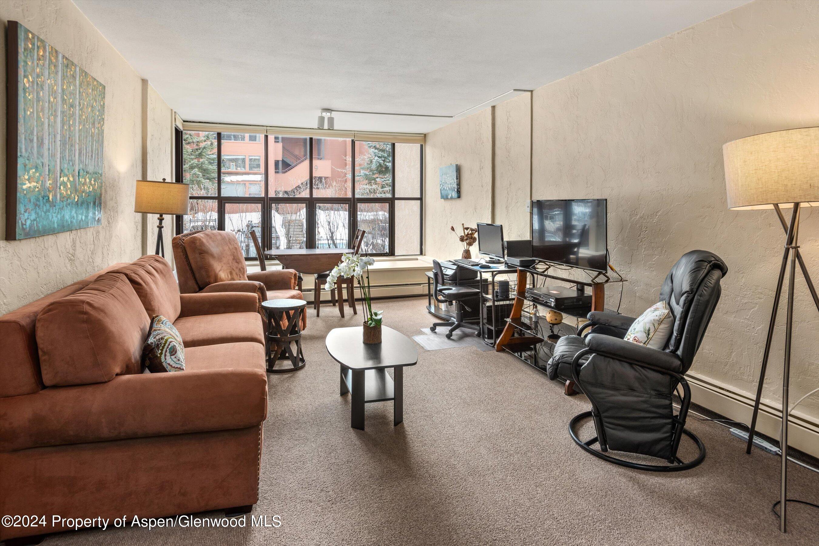 723 Vine Street, 723