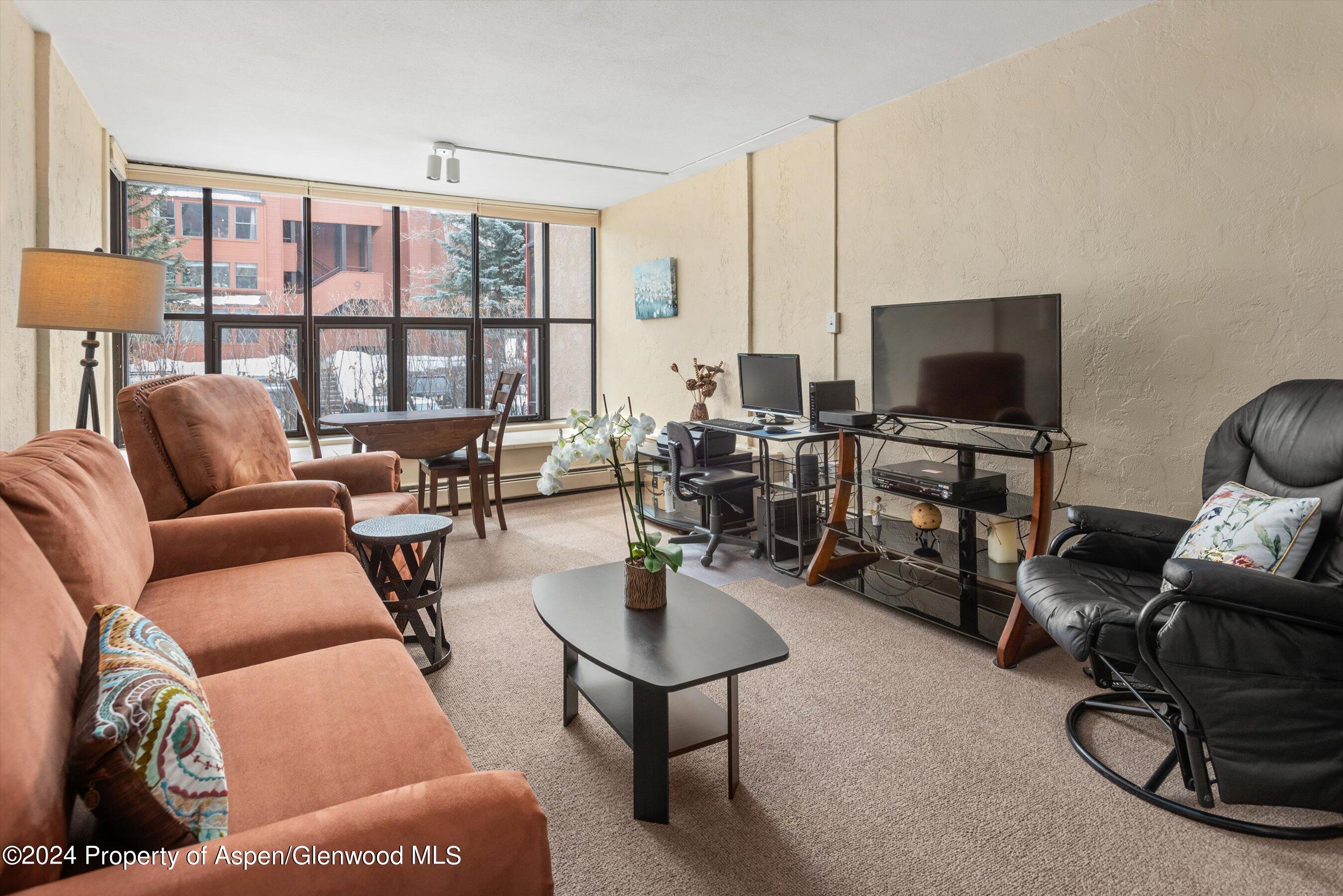 723 Vine Street, 723