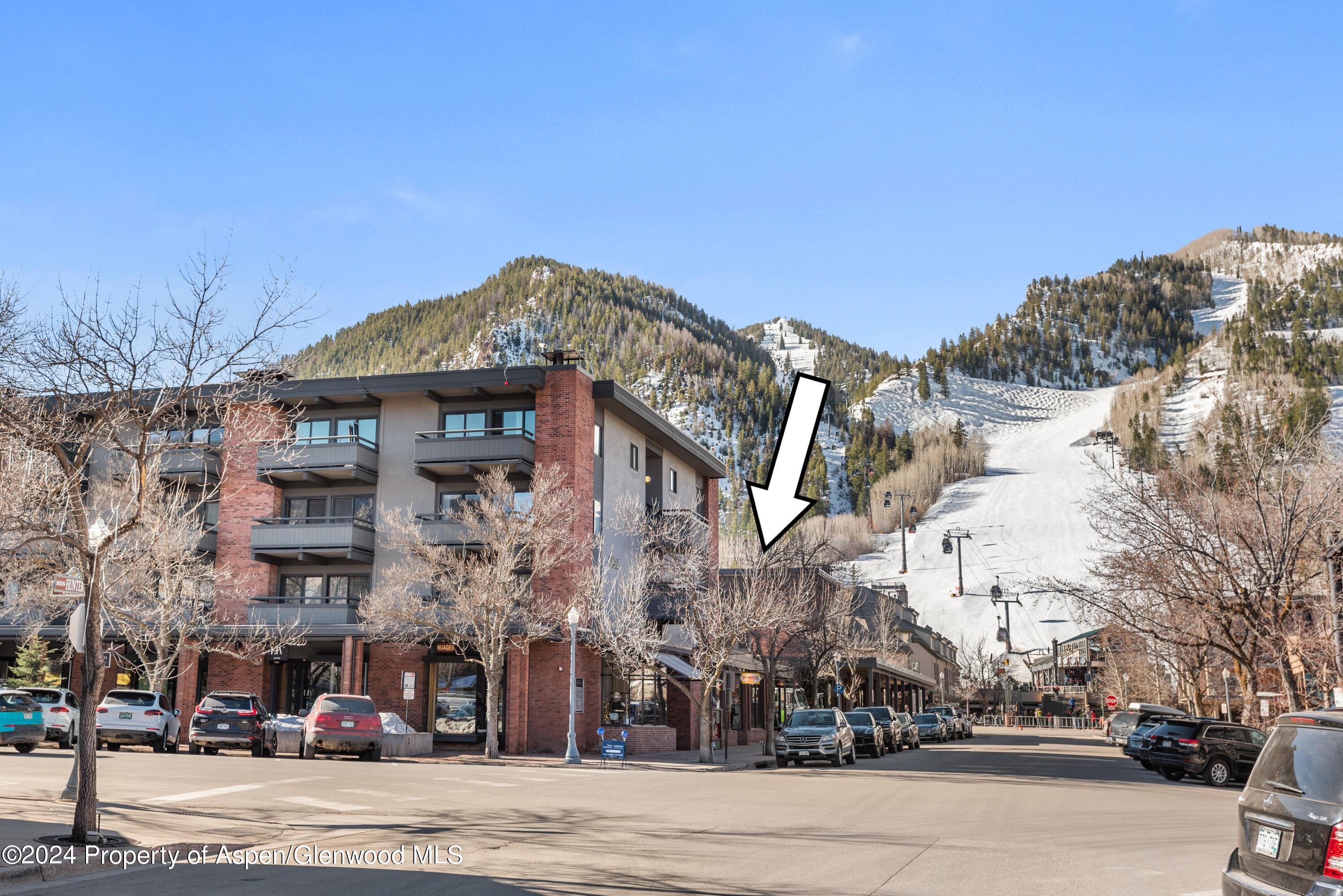 617 E Cooper Avenue, 134