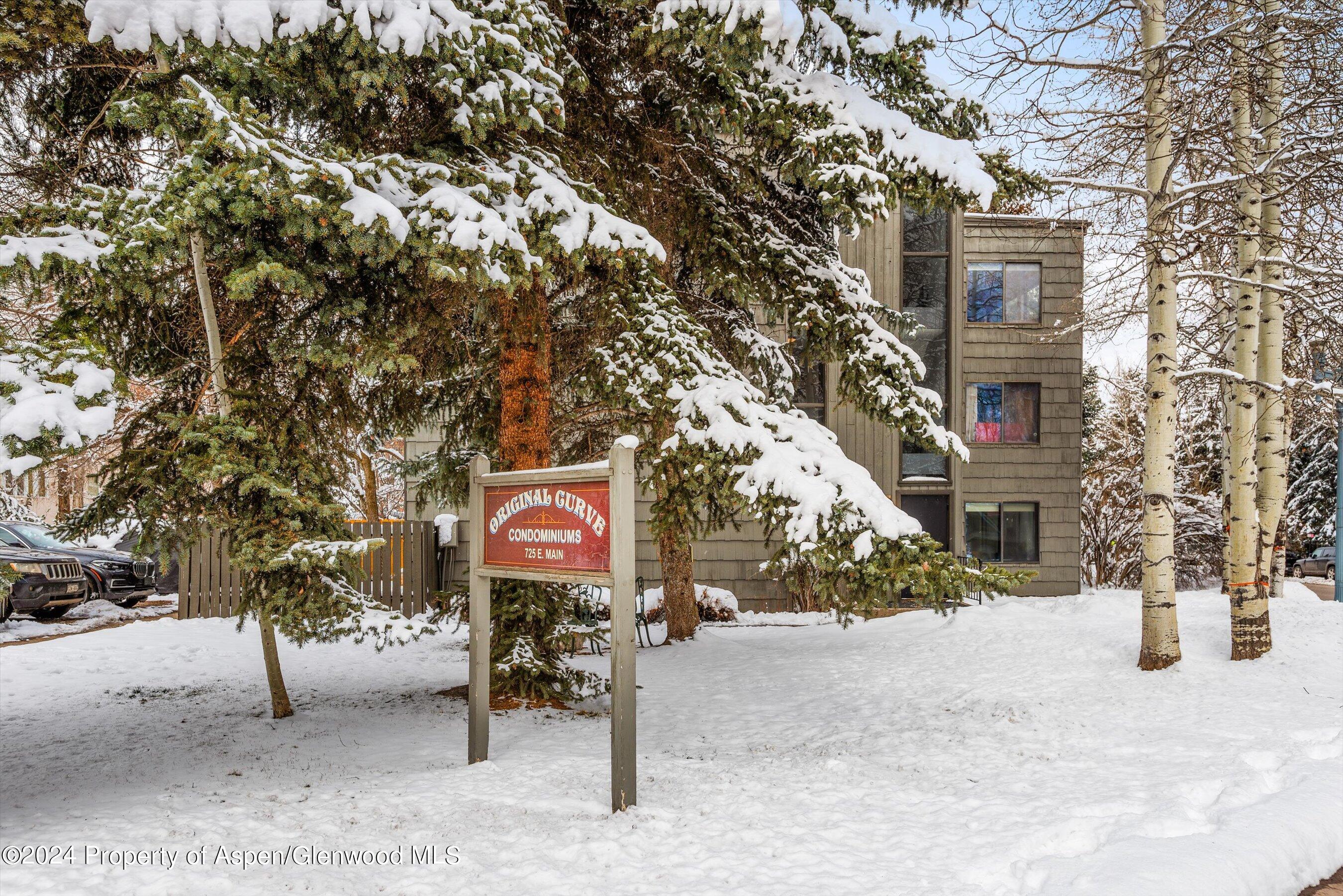 725 E Main Street, 304