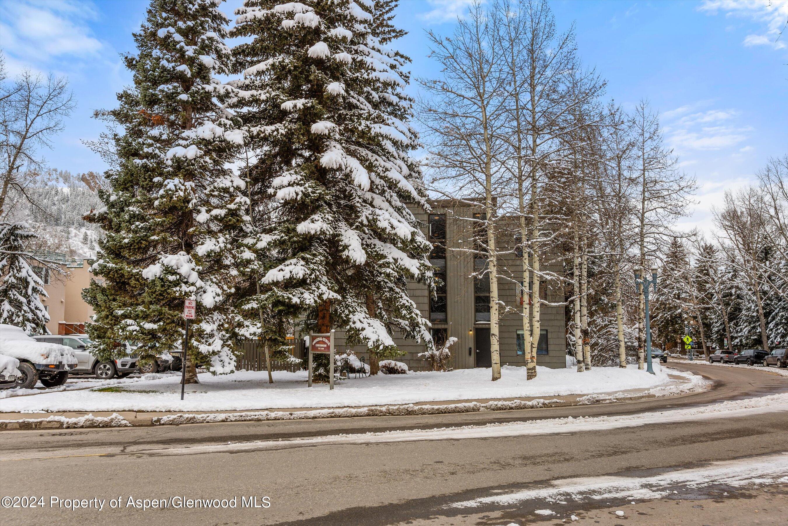 725 E Main Street, 304