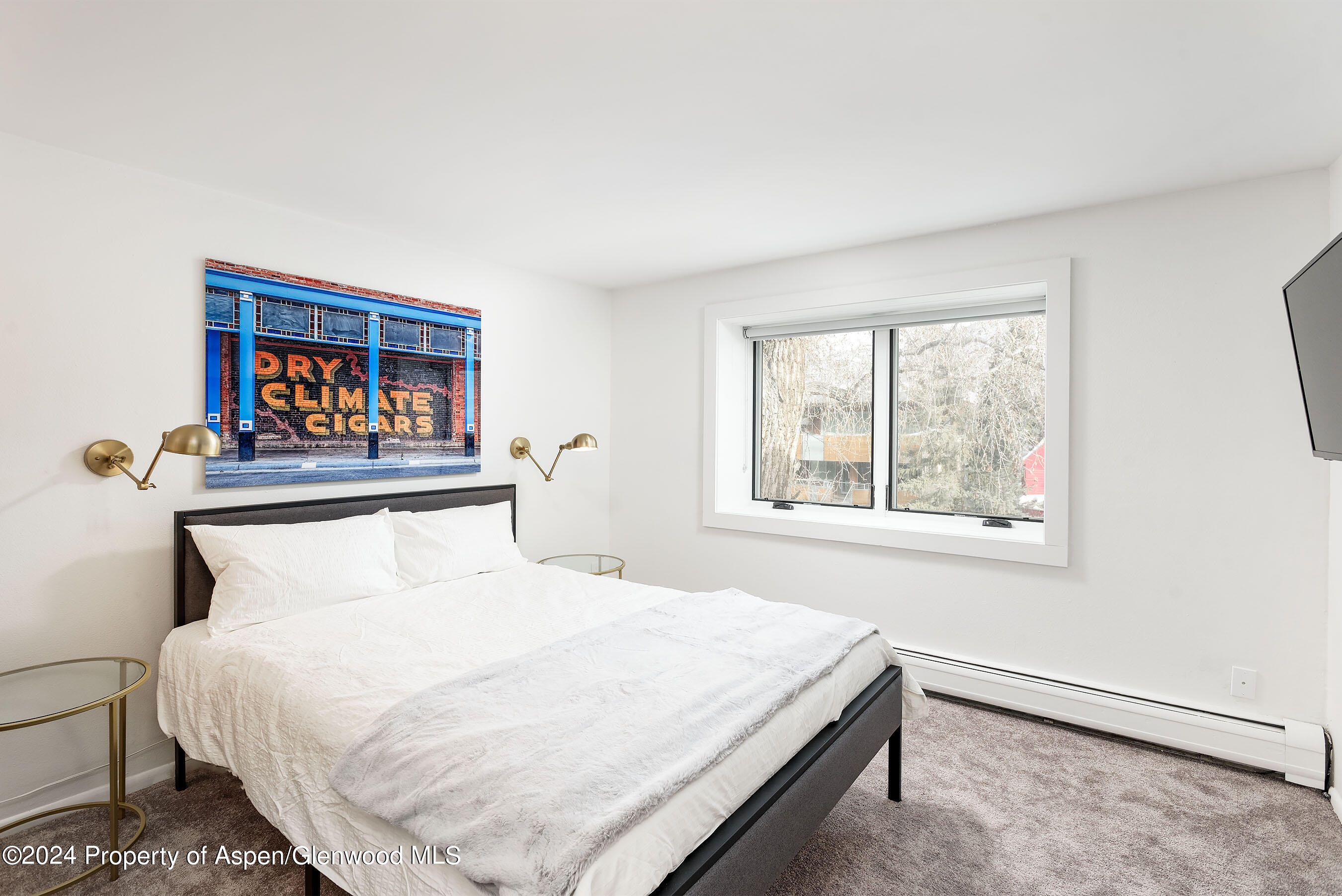 119 E Cooper Avenue, 24
