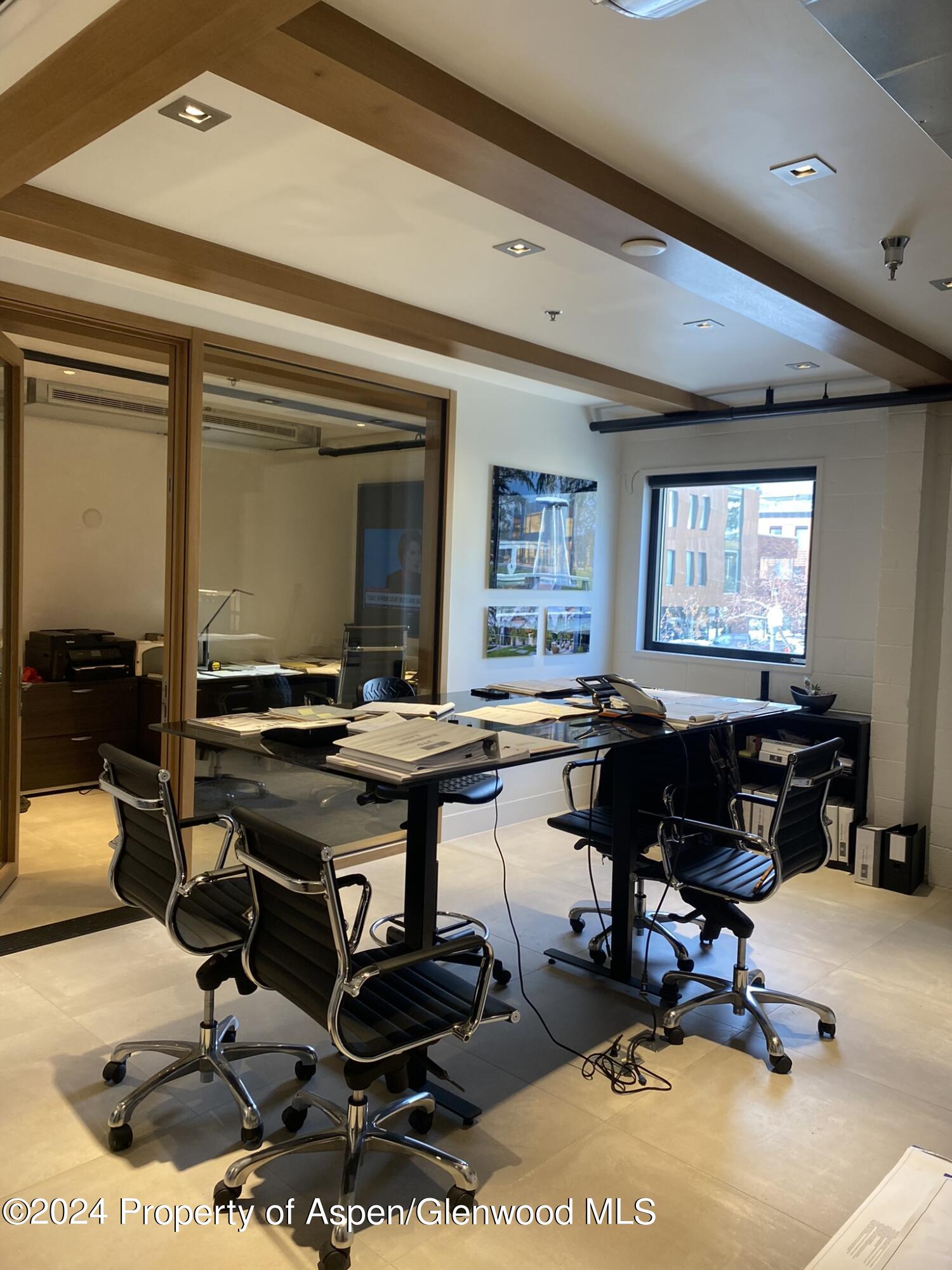 630 E Hyman Avenue, Unit 207