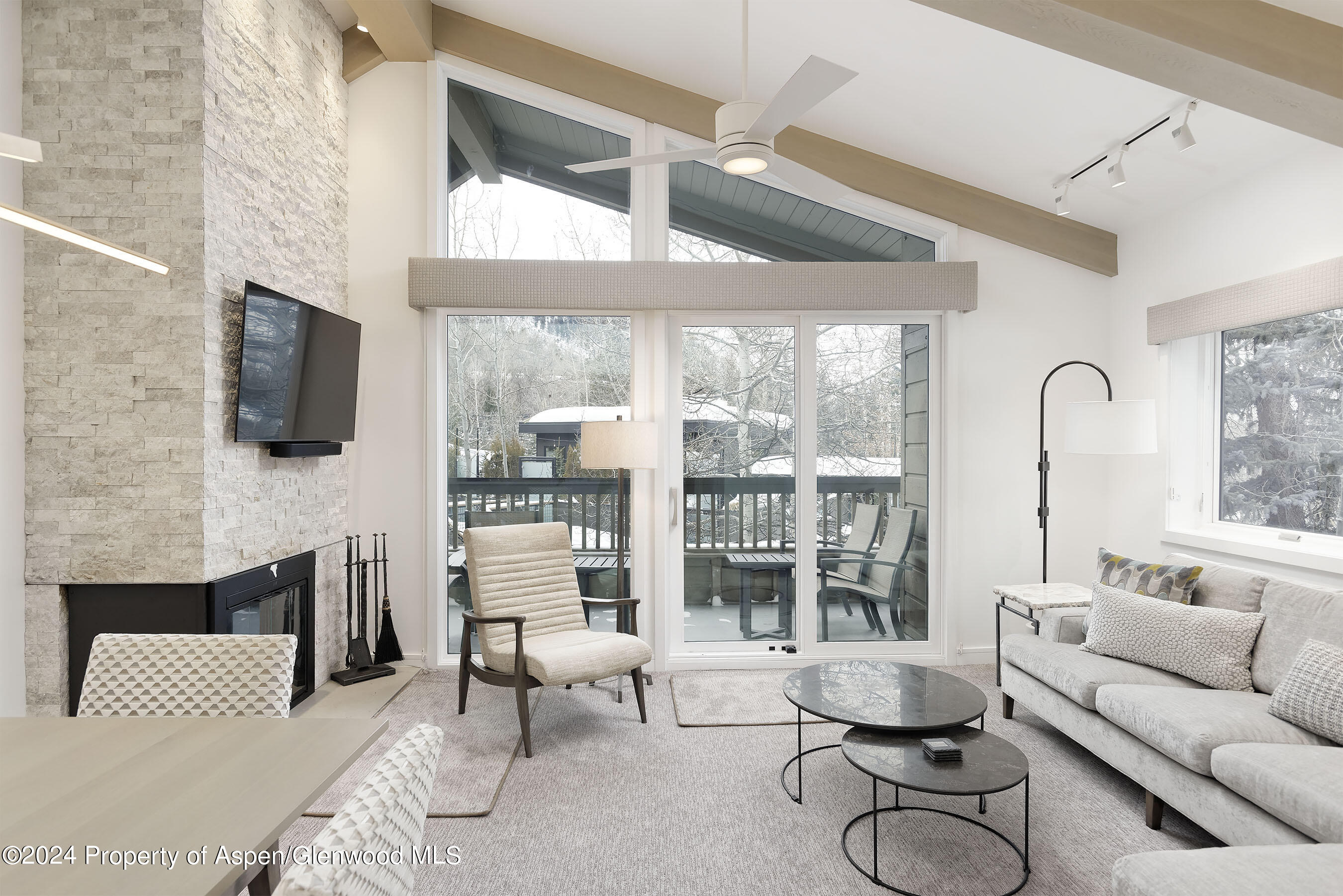 610 S West End Street, J301