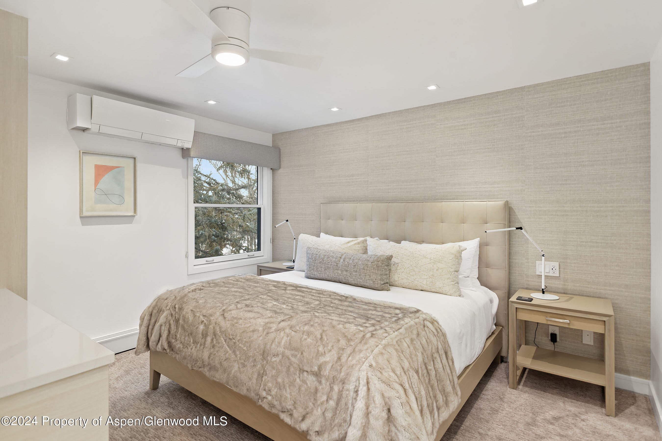 610 S West End Street, J301