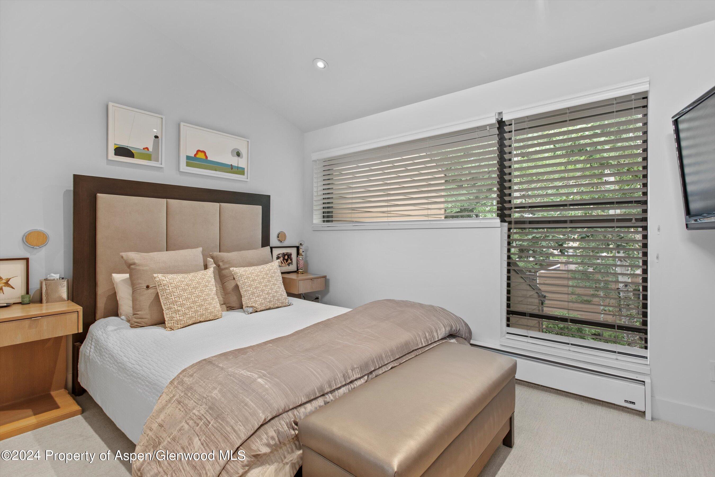 155 Lone Pine Road, Unit 8